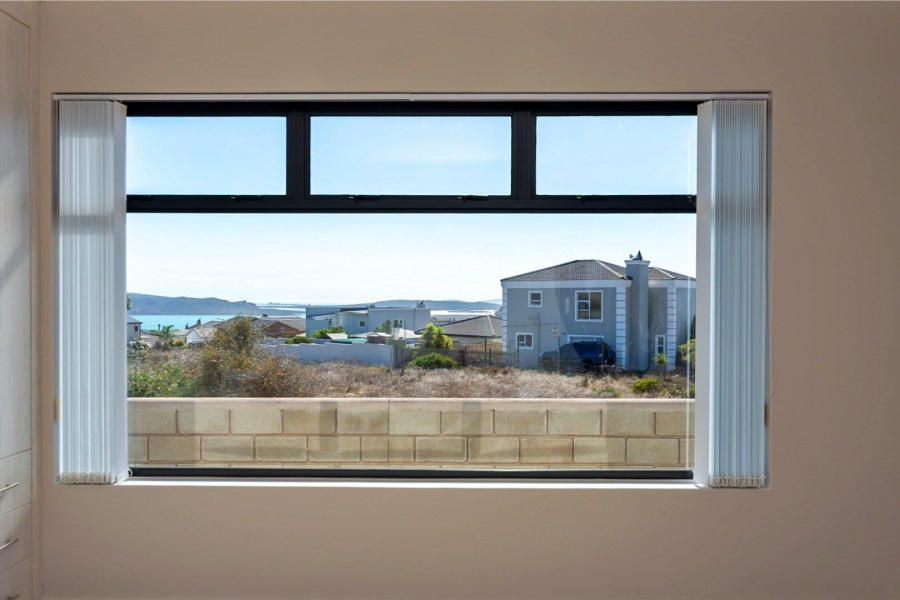 4 Bedroom Property for Sale in Myburgh Park Western Cape